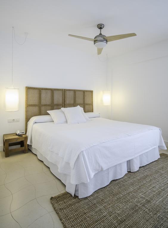 Hotel Es Mares San Francisco Javier エクステリア 写真