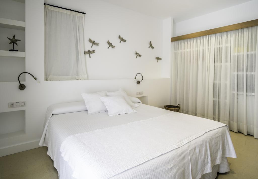 Hotel Es Mares San Francisco Javier エクステリア 写真